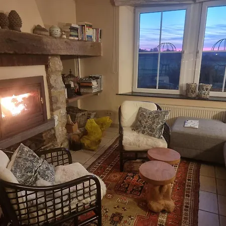 Groot Authentiek En Charmante Woning, 250 Vierkante Meter, Panoramisch Vergezicht, Zonsondergang, Dicht Bij Dinant, Maredsous En Namen Oret