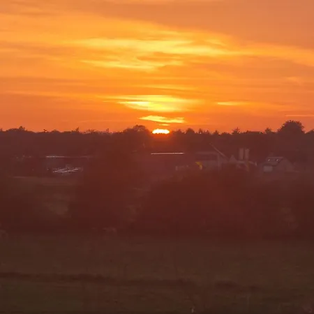 Groot Authentiek En Charmante Woning, 250 Vierkante Meter, Panoramisch Vergezicht, Zonsondergang, Dicht Bij Dinant, Maredsous En Namen * Oret