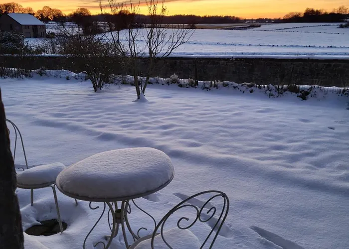 Groot Authentiek En Charmante Woning, 250 Vierkante Meter, Panoramisch Vergezicht, Zonsondergang, Dicht Bij Dinant, Maredsous En Namen Vakantiehuis *