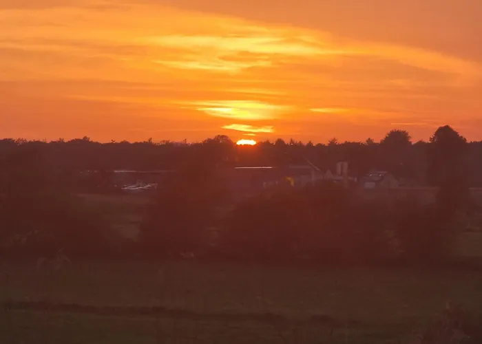 Groot Authentiek En Charmante Woning, 250 Vierkante Meter, Panoramisch Vergezicht, Zonsondergang, Dicht Bij Dinant, Maredsous En Namen * Oret