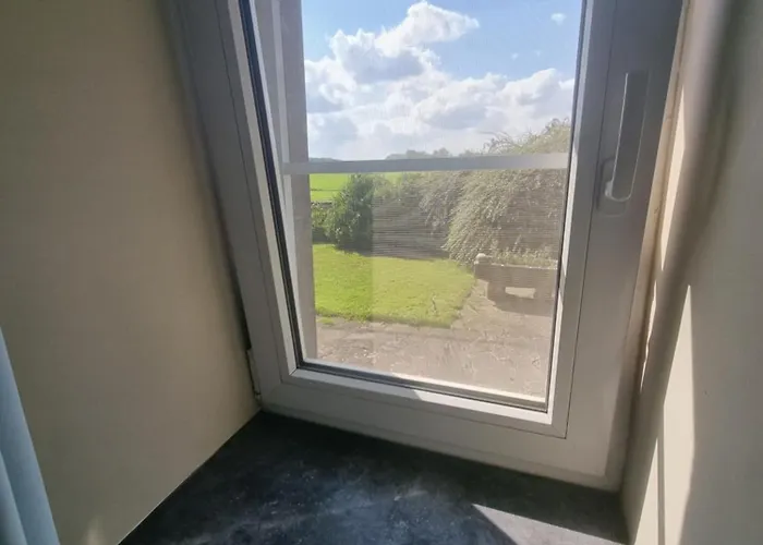 Vakantiehuis Groot Authentiek En Charmante Woning, 250 Vierkante Meter, Panoramisch Vergezicht, Zonsondergang, Dicht Bij Dinant, Maredsous En Namen