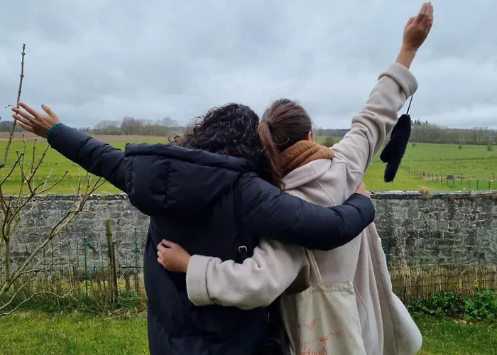 Vakantiehuis Groot Authentiek En Charmante Woning, 250 Vierkante Meter, Panoramisch Vergezicht, Zonsondergang, Dicht Bij Dinant, Maredsous En Namen *