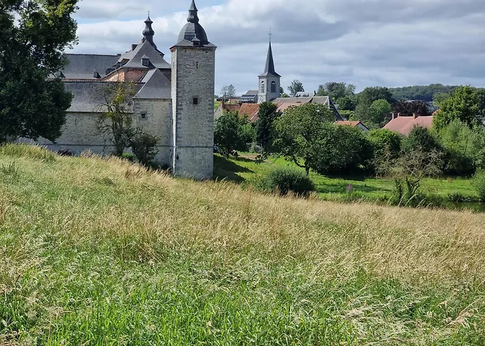 Groot Authentiek En Charmante Woning, 250 Vierkante Meter, Panoramisch Vergezicht, Zonsondergang, Dicht Bij Dinant, Maredsous En Namen Oret