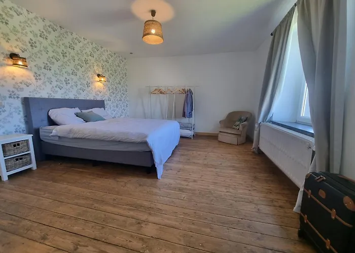 Groot Authentiek En Charmante Woning, 250 Vierkante Meter, Panoramisch Vergezicht, Zonsondergang, Dicht Bij Dinant, Maredsous En Namen Vakantiehuis