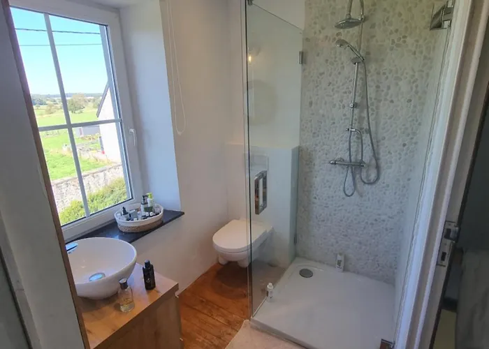 Groot Authentiek En Charmante Woning, 250 Vierkante Meter, Panoramisch Vergezicht, Zonsondergang, Dicht Bij Dinant, Maredsous En Namen Vakantiehuis